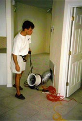 Picture of a Duct Blaster.