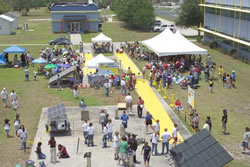 Aerial photo of the crowd at the race.