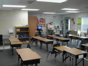 Picture of a controlled classroom with no skylights.